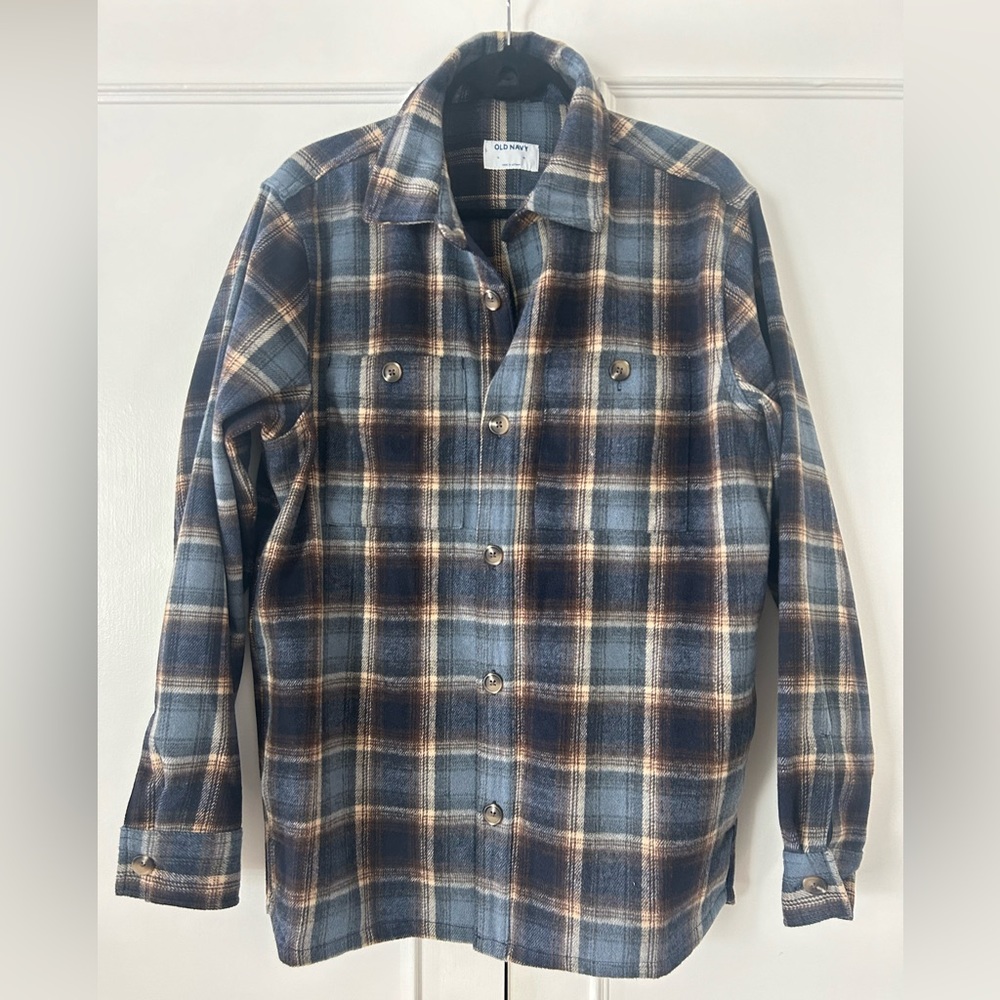 Old Navy plaid shacket. Size L